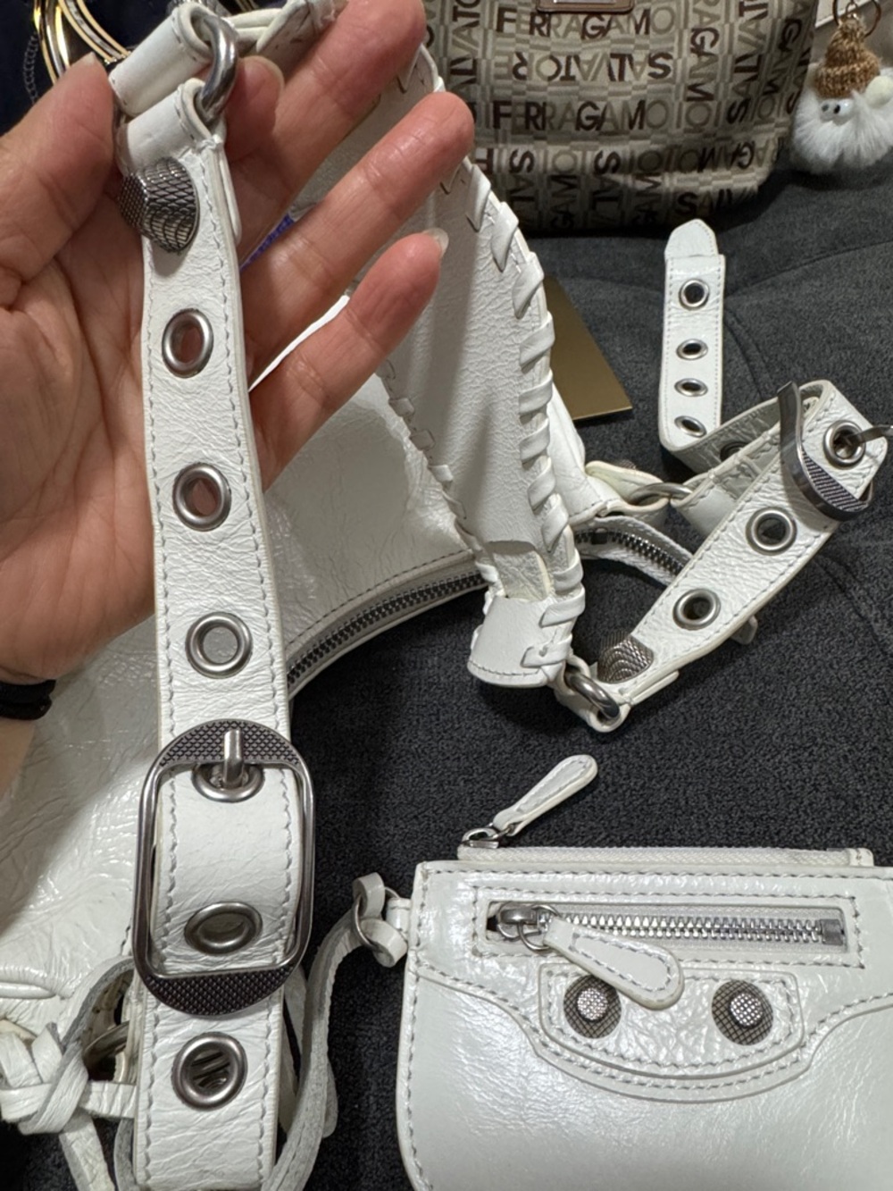 Balenciaga White Leather Stud-Accent Shoulder Bag - Picture 3 of 10